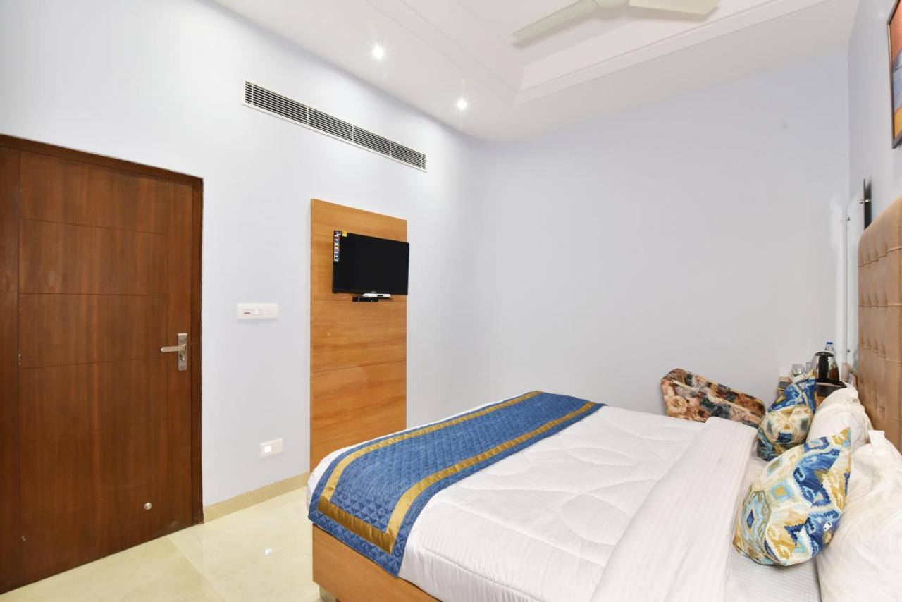 Hotel Vacation Inn Amritsar Buitenkant foto