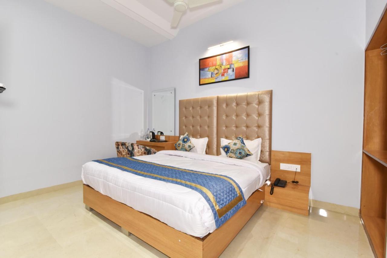 Hotel Vacation Inn Amritsar Buitenkant foto