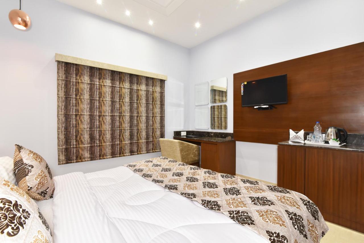 Hotel Vacation Inn Amritsar Buitenkant foto