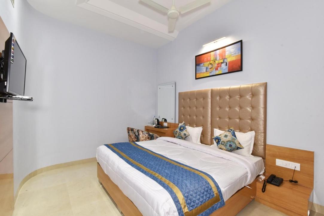 Hotel Vacation Inn Amritsar Buitenkant foto