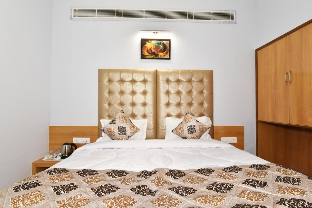 Hotel Vacation Inn Amritsar Buitenkant foto