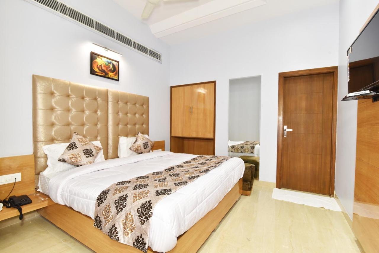 Hotel Vacation Inn Amritsar Buitenkant foto