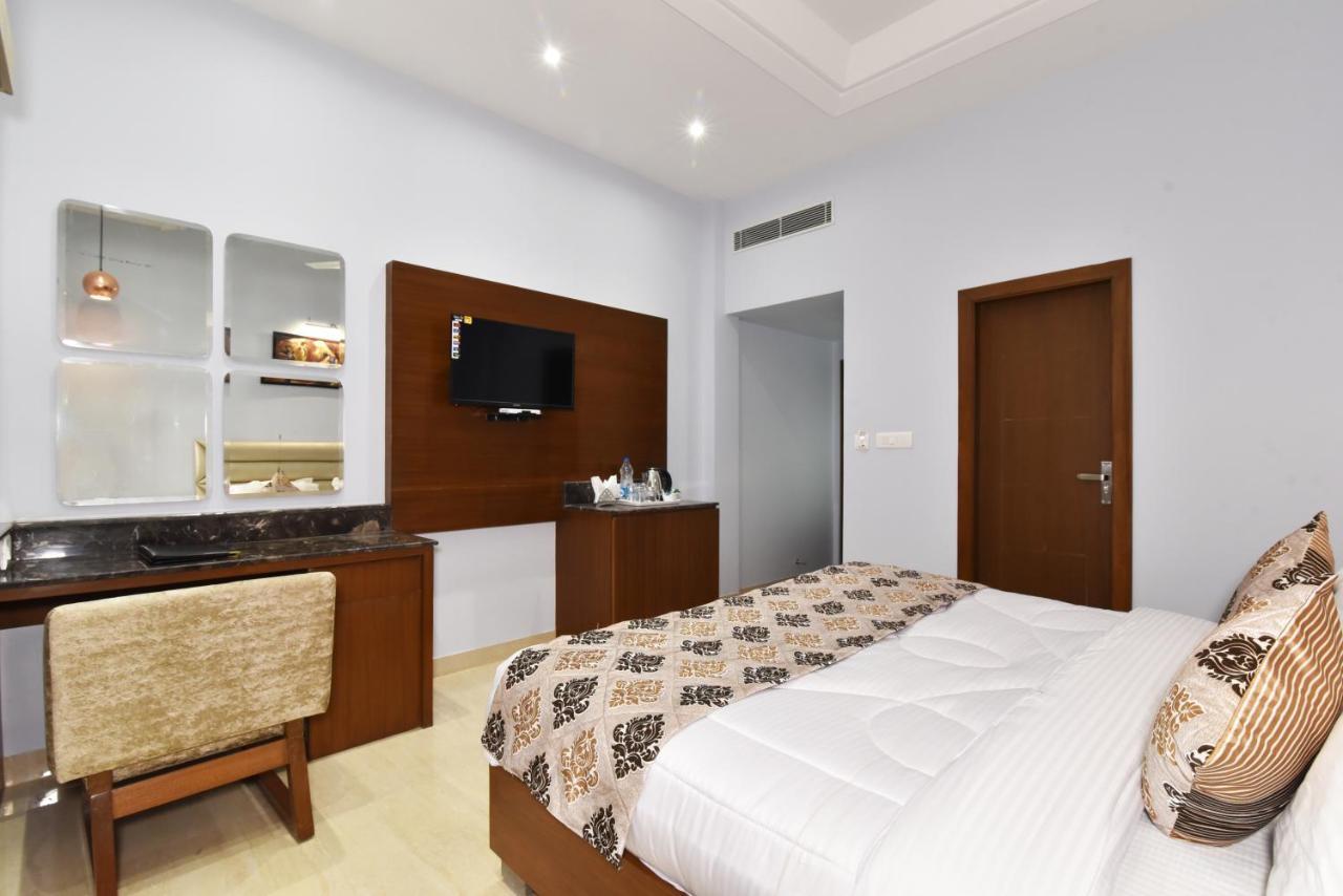 Hotel Vacation Inn Amritsar Buitenkant foto
