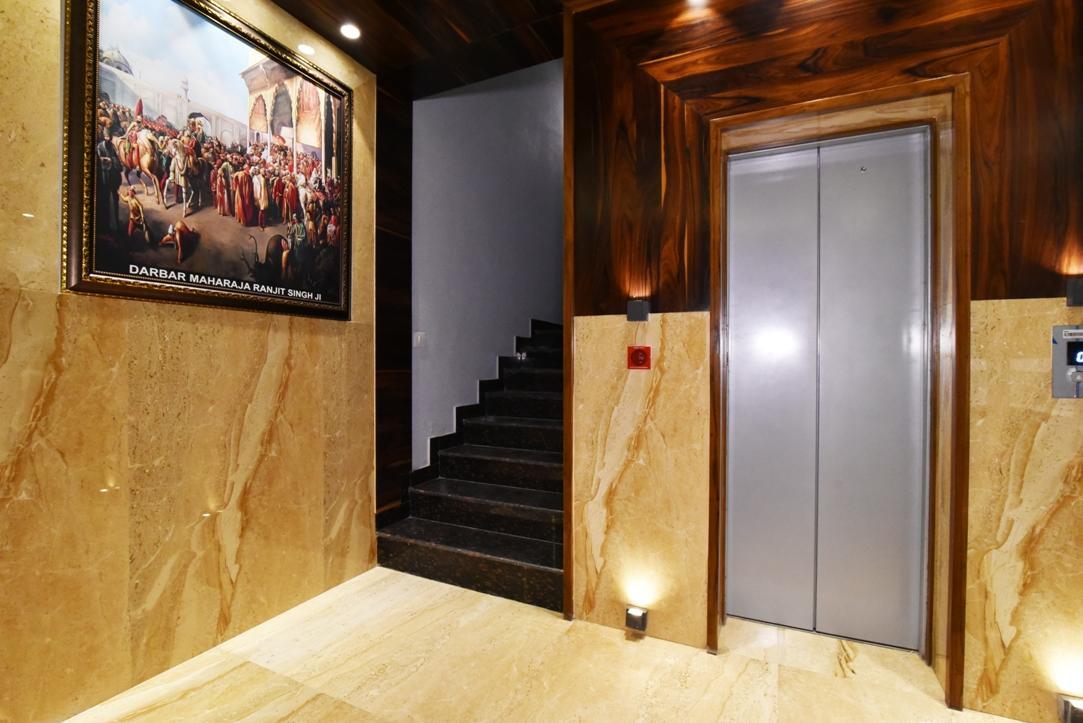 Hotel Vacation Inn Amritsar Buitenkant foto